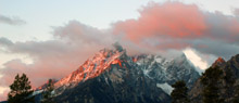 teewinot-mountain-at-sunrise